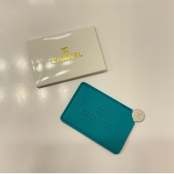 NIB CHANEL Turquoise Card Holder & Mirror with Logo - Picture 2 of 2